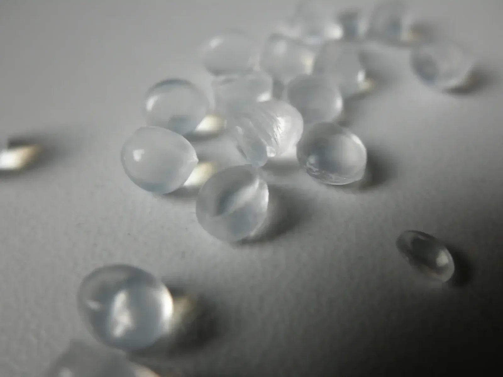 LLDPE vs HDPE: Mana Material Terbaik untuk Kubus Apung, Pontoon, dan Floating Dock?