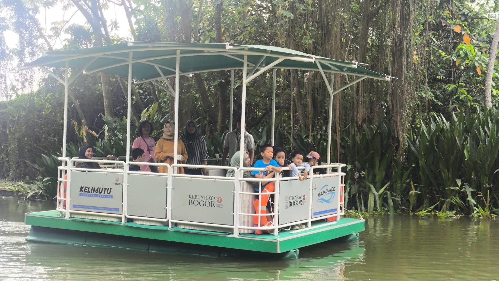 Perahu Wisata/ Katamaran tipe Kelimutu 1