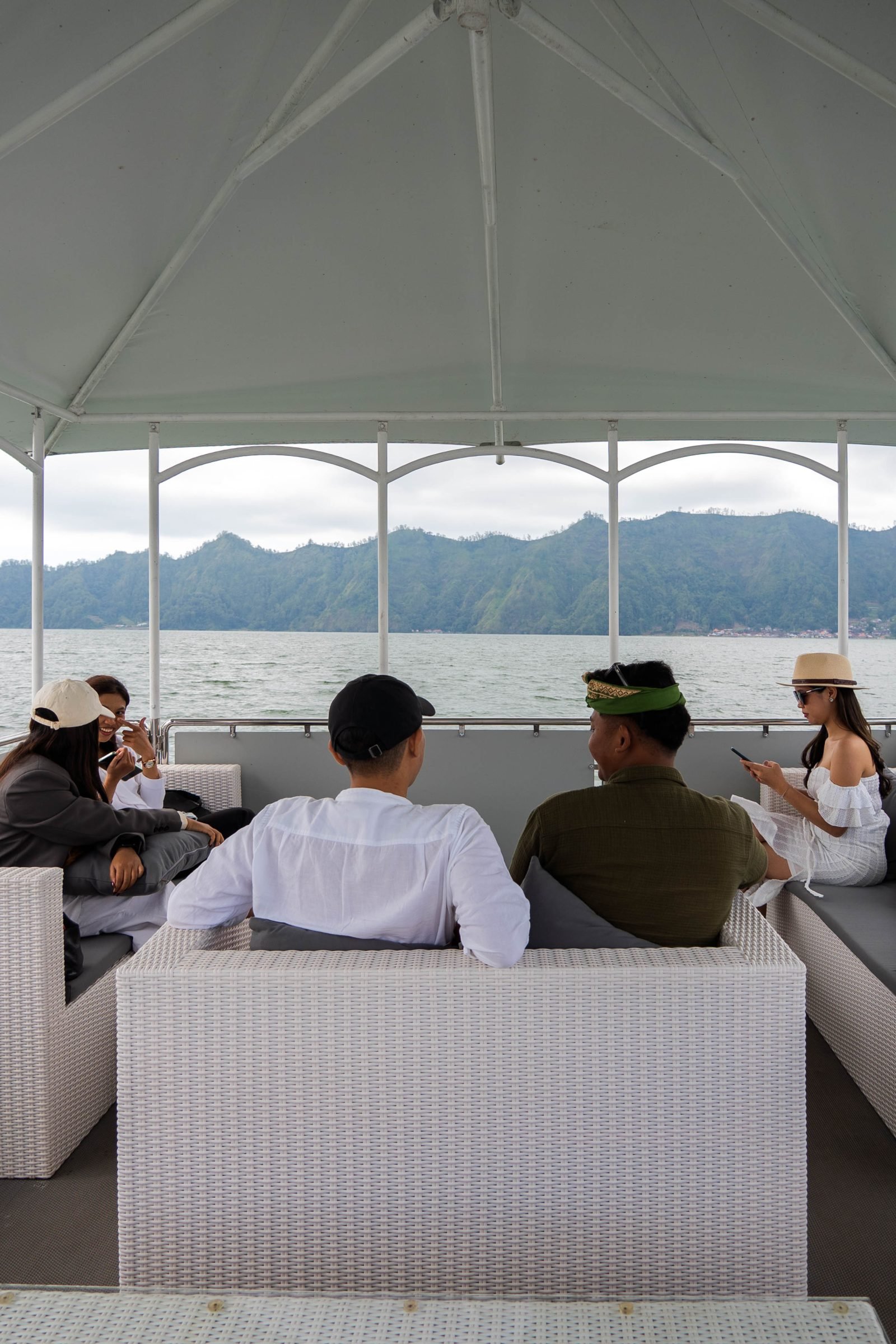 Perahu Wisata/ Katamaran tipe Sentani 2